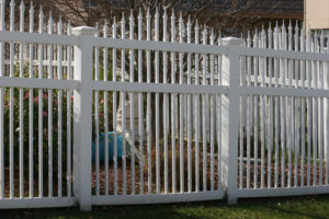 Amerifence Corporation of Kansas City residential fencing contractors Kansas City, Missouri vinyl fencing ornamental decorative custom iron ornate welded shop fabricated powder coated patina prefabricated Ameristar PlyGem spear top flat top