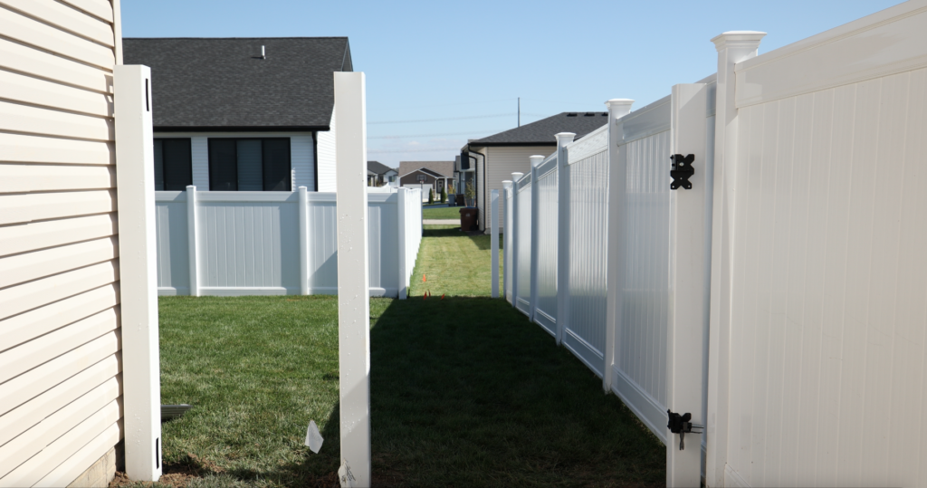 header image of vinyl fence